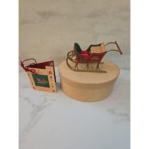 1986 Hallmark Country Sleigh Collectable Ornament